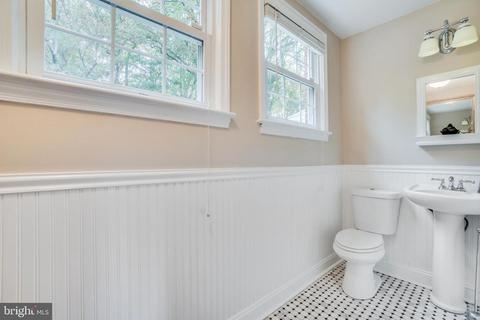 1511 Forest Glen Rd, Silver Spring, MD 20910 photo 11