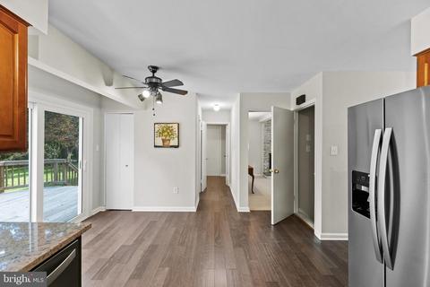 312 Stonegate Dr, Silver Spring, MD 20905 photo 11