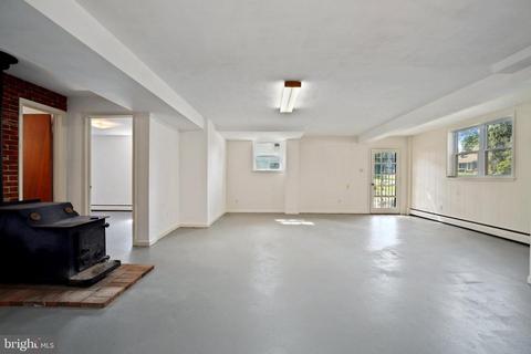 17207 Emerson Dr, Silver Spring, MD 20905 photo 30