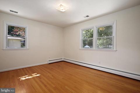 17207 Emerson Dr, Silver Spring, MD 20905 photo 24