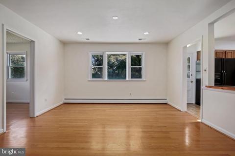 17207 Emerson Dr, Silver Spring, MD 20905 photo 9