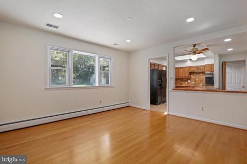 17207 Emerson Dr, Silver Spring, MD 20905 photo 10