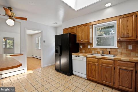 17207 Emerson Dr, Silver Spring, MD 20905 photo 15