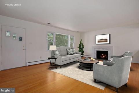 17207 Emerson Dr, Silver Spring, MD 20905 photo 5