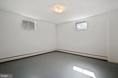 17207 Emerson Dr, Silver Spring, MD 20905 photo 31