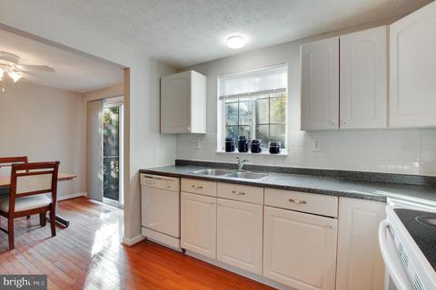 1413 Rising Wind Ct, Silver Spring, MD 20905 photo 6