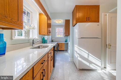 206 Normandy Dr, Silver Spring, MD 20901 photo 17