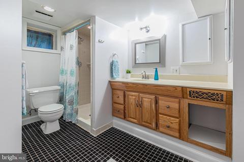 206 Normandy Dr, Silver Spring, MD 20901 photo 41