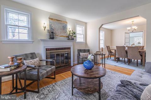 206 Normandy Dr, Silver Spring, MD 20901 photo 4