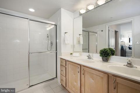 7915 Eastern Ave #714, Silver Spring, MD 20910 photo 11