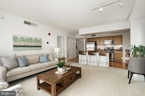 7915 Eastern Ave #714, Silver Spring, MD 20910 photo 2