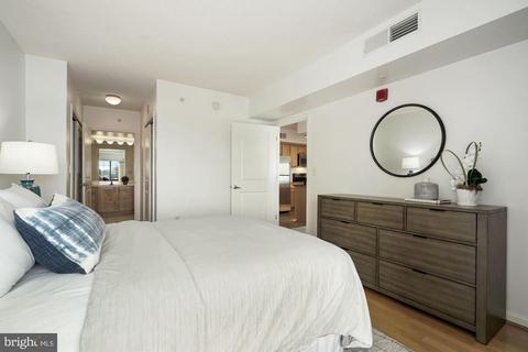 7915 Eastern Ave #714, Silver Spring, MD 20910 photo 9