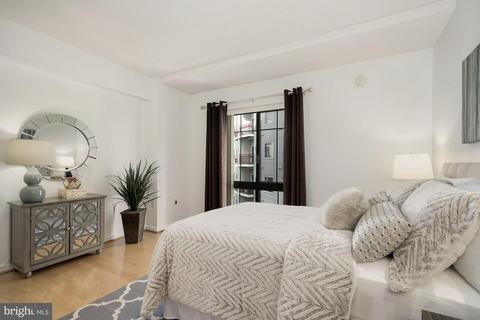 7915 Eastern Ave #714, Silver Spring, MD 20910 photo 13
