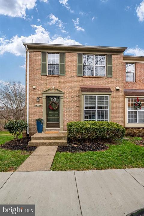 10285 Green Holly Ter, Silver Spring, MD 20902 photo 2
