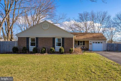17321 Hughes Rd, Poolesville, MD 20837 photo 1