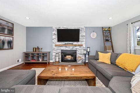 17321 Hughes Rd, Poolesville, MD 20837 photo 6