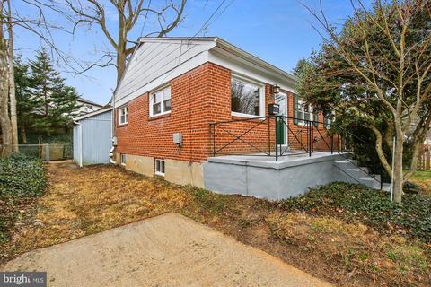 902 Orange Dr, Silver Spring, MD 20901 photo 2