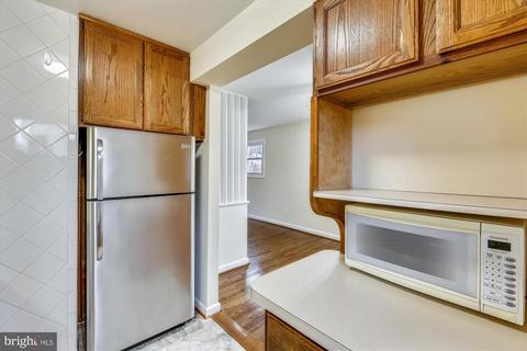 902 Orange Dr, Silver Spring, MD 20901 photo 10