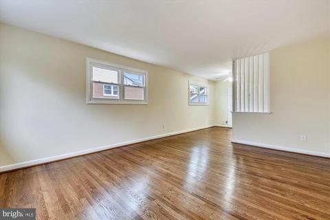 902 Orange Dr, Silver Spring, MD 20901 photo 5
