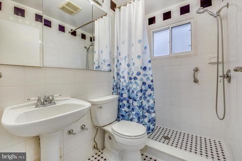 902 Orange Dr, Silver Spring, MD 20901 photo 19