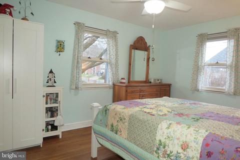 10011 Forest Grove Dr, Silver Spring, MD 20902 photo 18