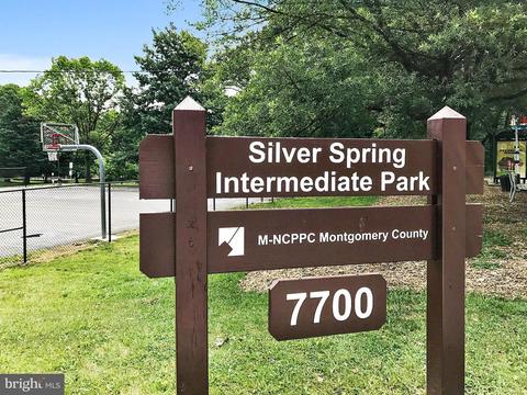 10011 Forest Grove Dr, Silver Spring, MD 20902 photo 42