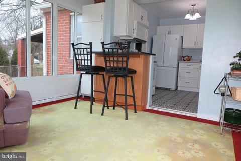10011 Forest Grove Dr, Silver Spring, MD 20902 photo 13