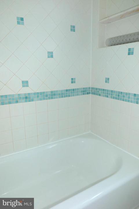 10011 Forest Grove Dr, Silver Spring, MD 20902 photo 17