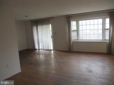 909 Burnt Crest Ln, Silver Spring, MD 20903 photo 12