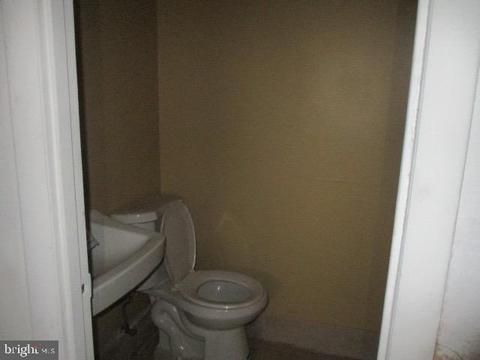 909 Burnt Crest Ln, Silver Spring, MD 20903 photo 22