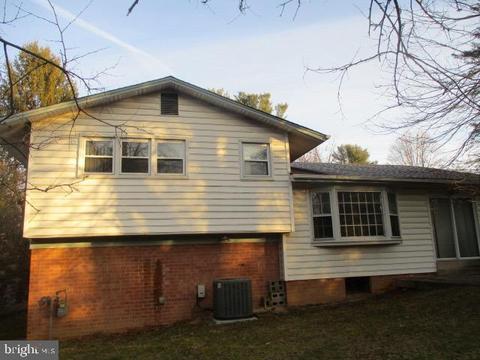 909 Burnt Crest Ln, Silver Spring, MD 20903 photo 5