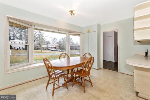 14712 Flintstone Ln, Silver Spring, MD 20905 photo 4