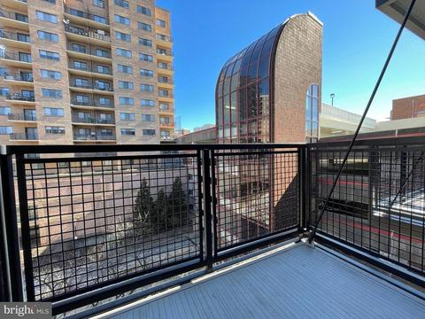 1320 Fenwick Ln #511, Silver Spring, MD 20910 photo 30