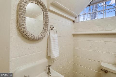 9802 Dameron Dr, Silver Spring, MD 20902 photo 27