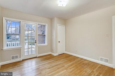 9802 Dameron Dr, Silver Spring, MD 20902 photo 23