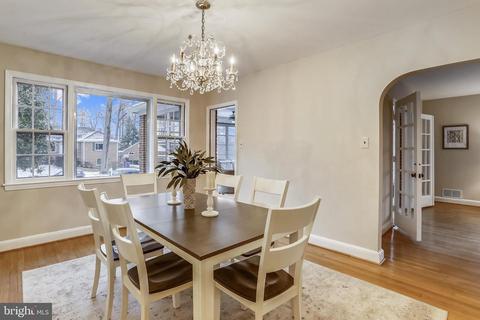 9802 Dameron Dr, Silver Spring, MD 20902 photo 7