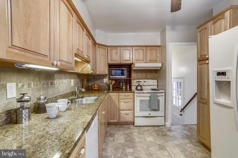 9802 Dameron Dr, Silver Spring, MD 20902 photo 14