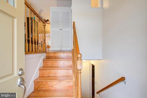 611 Hillsboro Dr, Silver Spring, MD 20902 photo 4