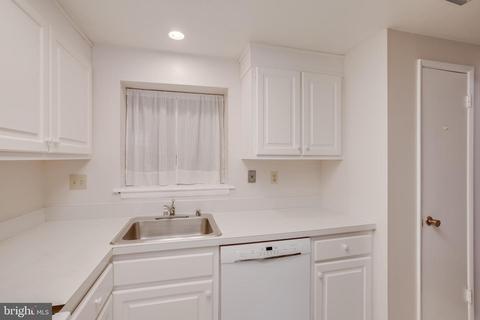 15111 Glade Dr #12-1B, Silver Spring, MD 20906 photo 16
