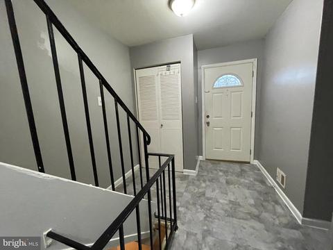 11100 Oak Leaf Dr #77, Silver Spring, MD 20901 photo 2