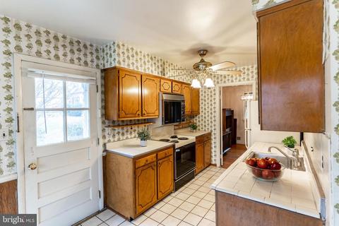 11407 Newport Mill Rd, Silver Spring, MD 20902 photo 9