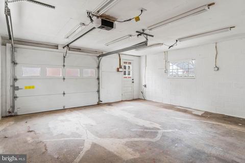 11521 Mapleview Dr, Silver Spring, MD 20902 photo 39