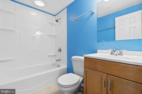 11521 Mapleview Dr, Silver Spring, MD 20902 photo 32
