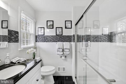 14620 Pebblestone Dr, Silver Spring, MD 20905 photo 29