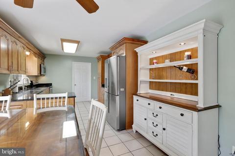 14620 Pebblestone Dr, Silver Spring, MD 20905 photo 16