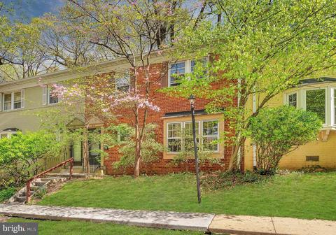 8543 Bradford Rd #9-4, Silver Spring, MD 20901 photo 2