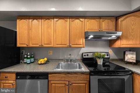 8543 Bradford Rd #9-4, Silver Spring, MD 20901 photo 13