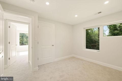 12801 Meadowood Dr, Silver Spring, MD 20904 photo 11