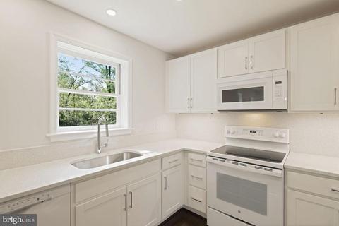 12801 Meadowood Dr, Silver Spring, MD 20904 photo 3