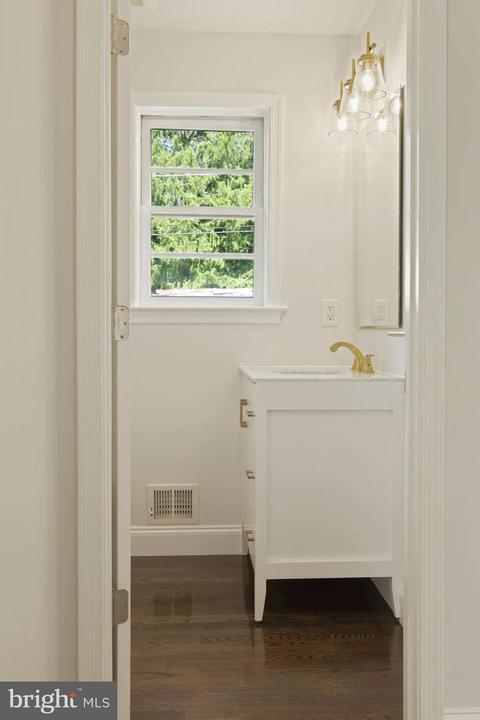 12801 Meadowood Dr, Silver Spring, MD 20904 photo 36